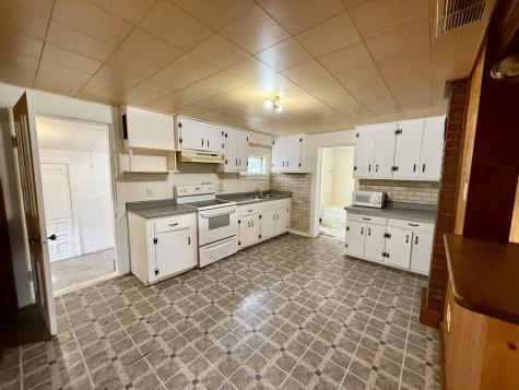 212 East Willard Street Gifford IL 61847