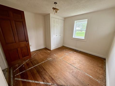 212 East Willard Street Gifford IL 61847