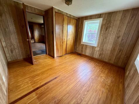 212 East Willard Street Gifford IL 61847
