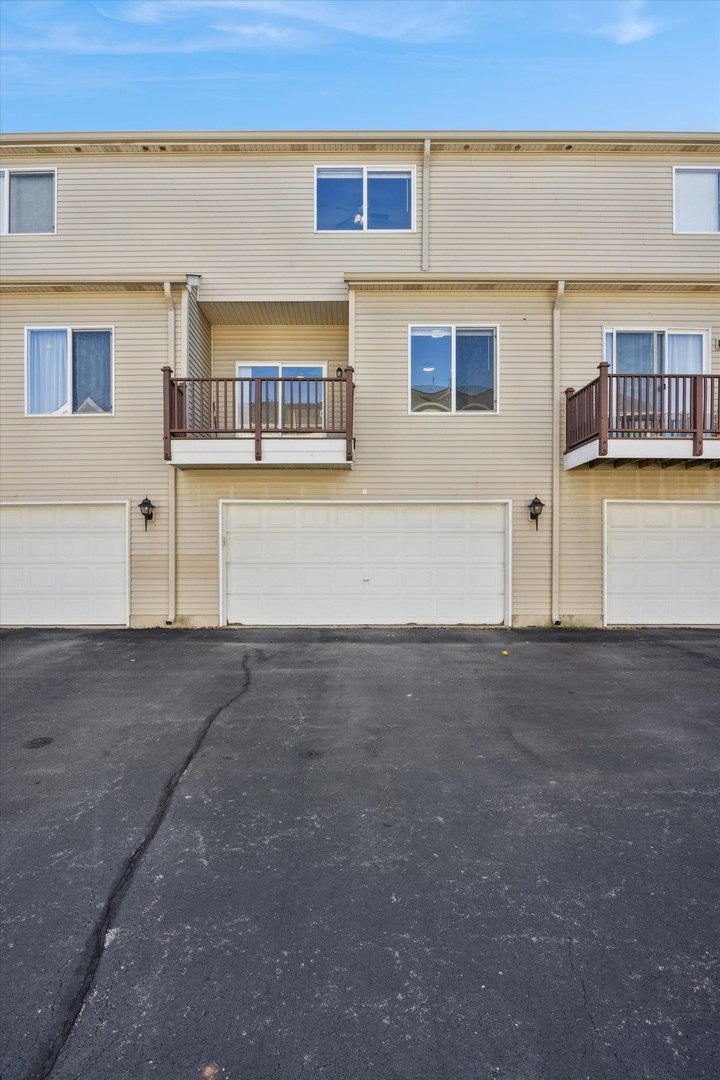 117 Enclave Circle Bolingbrook IL 60440