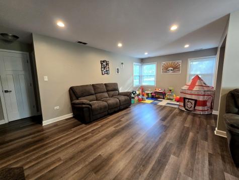 3898 Montgomery Drive Crete IL 60417