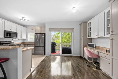1103 Longwood Drive Lisle IL 60532