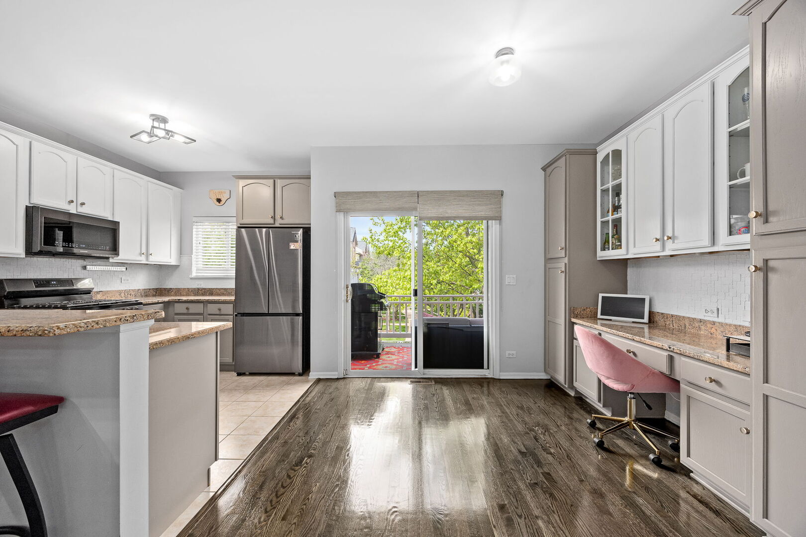 1103 Longwood Drive Lisle IL 60532