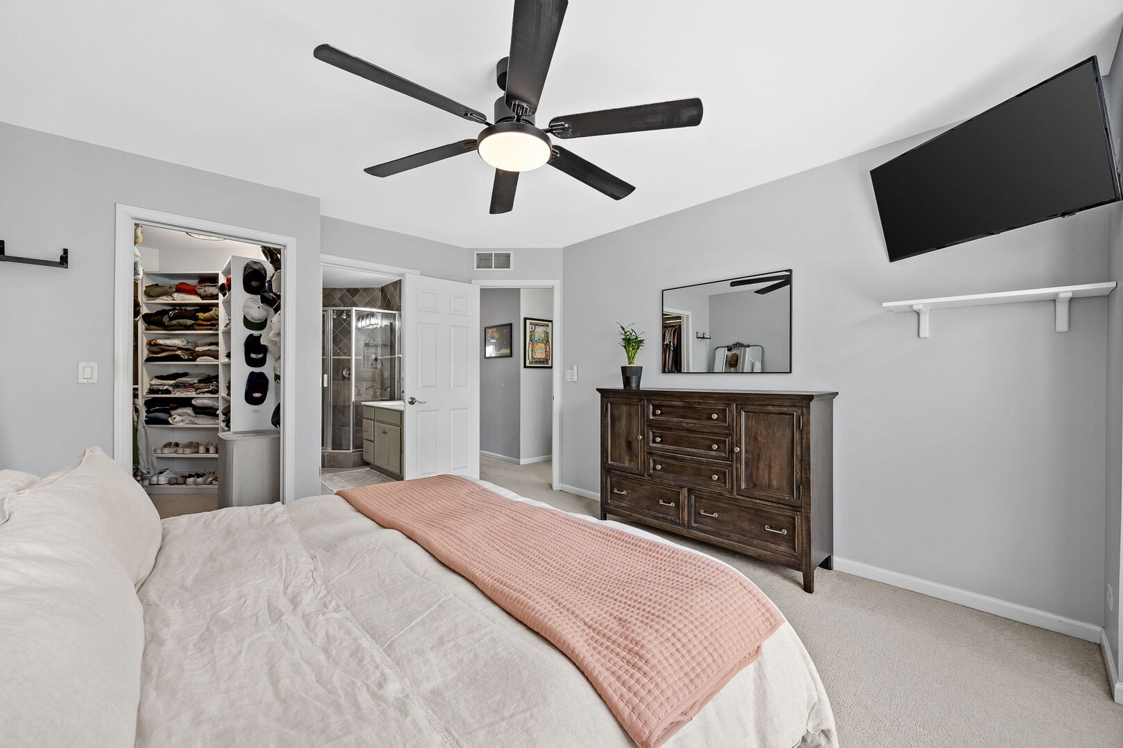 1103 Longwood Drive Lisle IL 60532