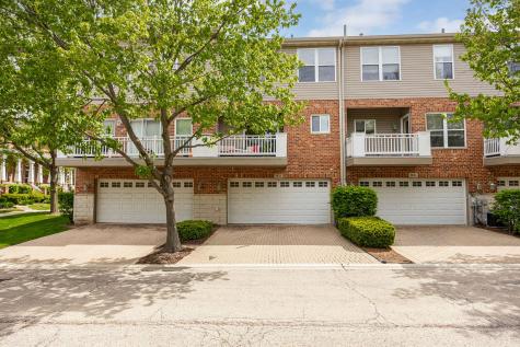 1103 Longwood Drive Lisle IL 60532