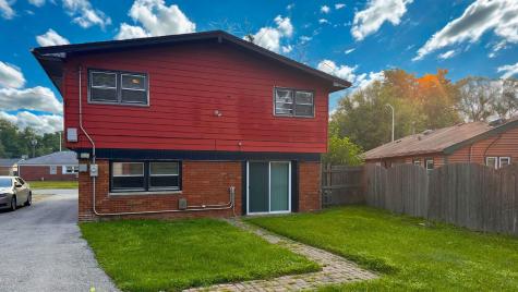 3125 West Whipple Drive Merrionette Park IL 60803