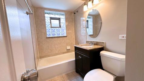 3125 West Whipple Drive Merrionette Park IL 60803