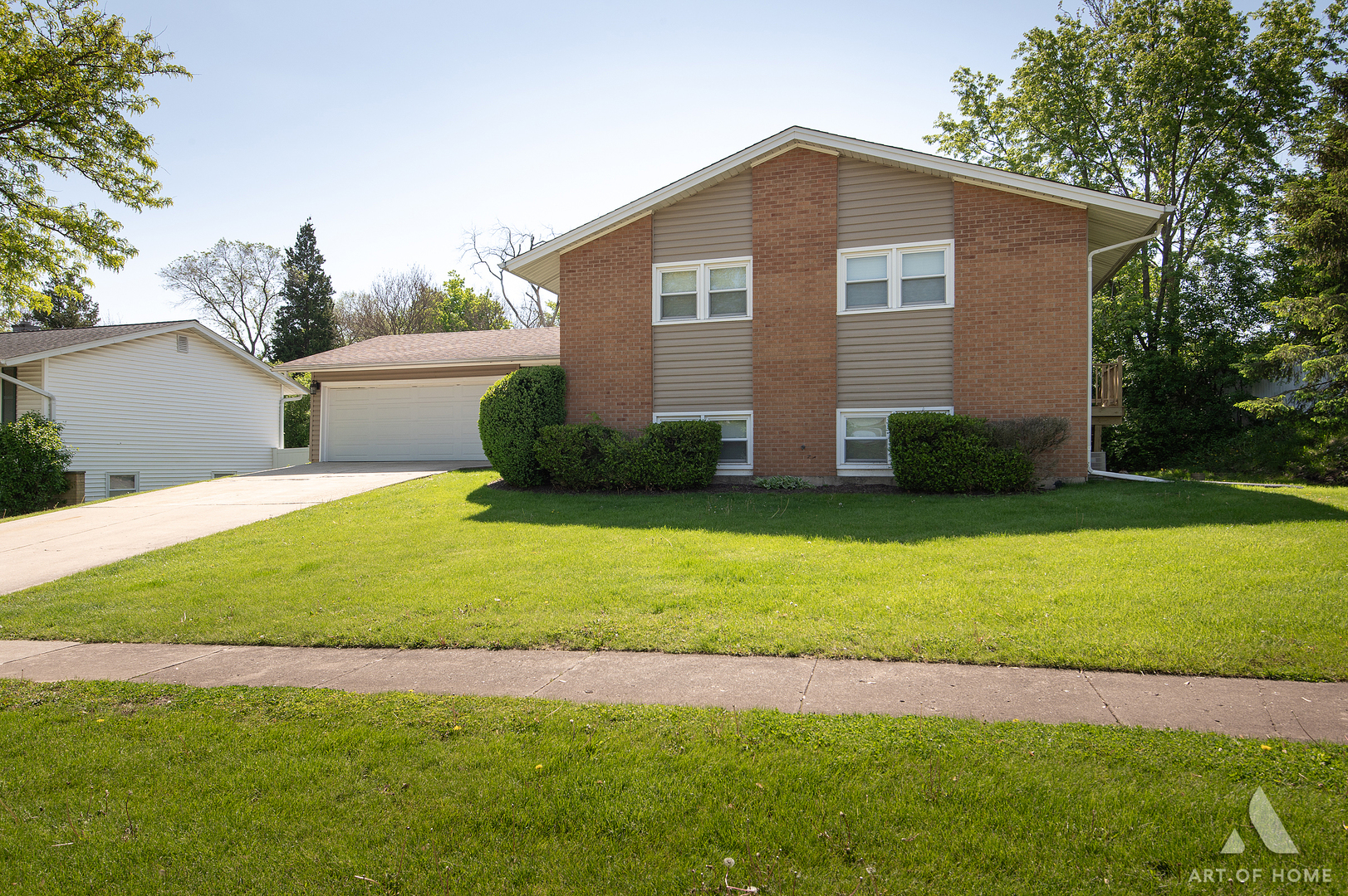 6425 Clark Drive Woodridge IL 60517