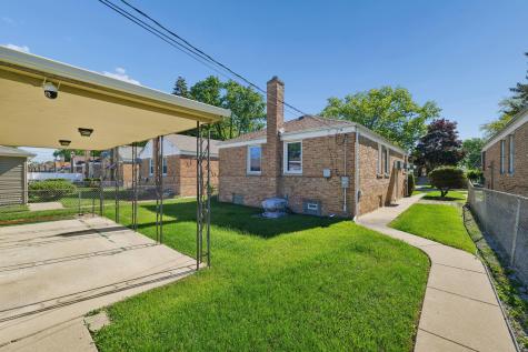 204 Bohland Avenue Bellwood IL 60104