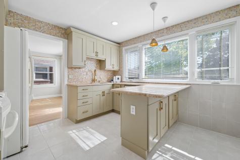 204 Bohland Avenue Bellwood IL 60104
