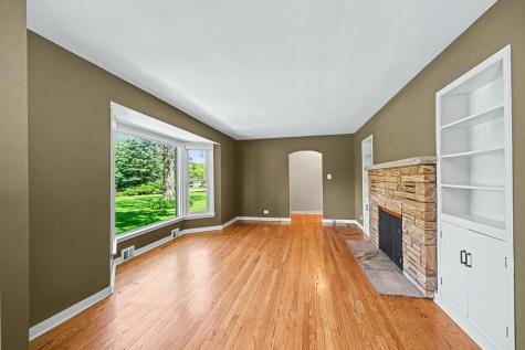 325 Lambert Road Glen Ellyn IL 60137