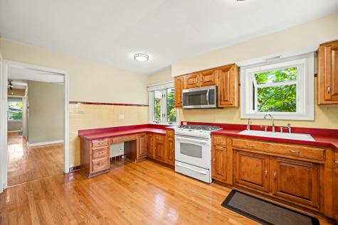 325 Lambert Road Glen Ellyn IL 60137