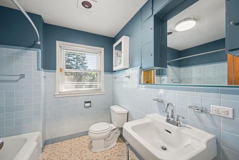 325 Lambert Road Glen Ellyn IL 60137