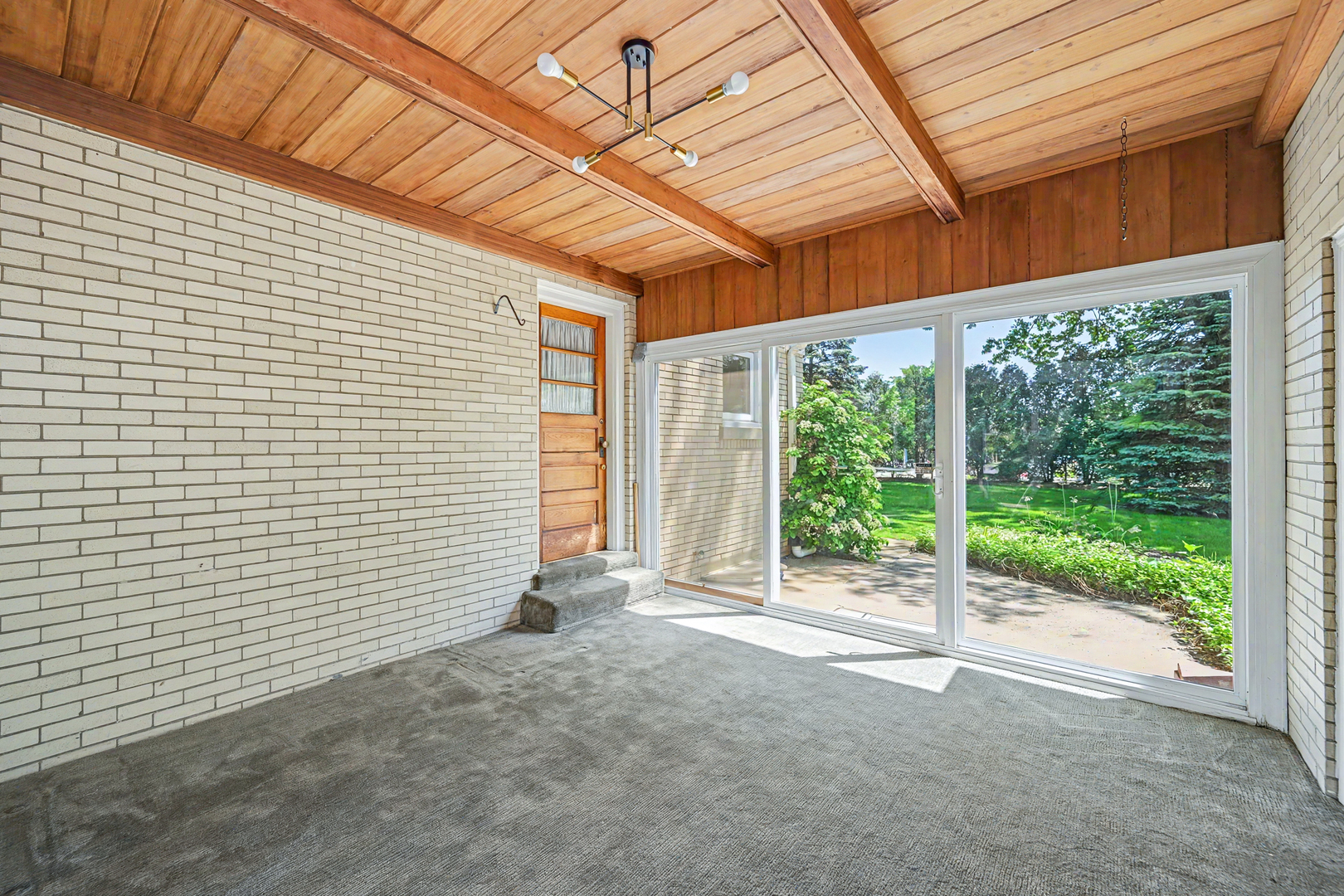 325 Lambert Road Glen Ellyn IL 60137