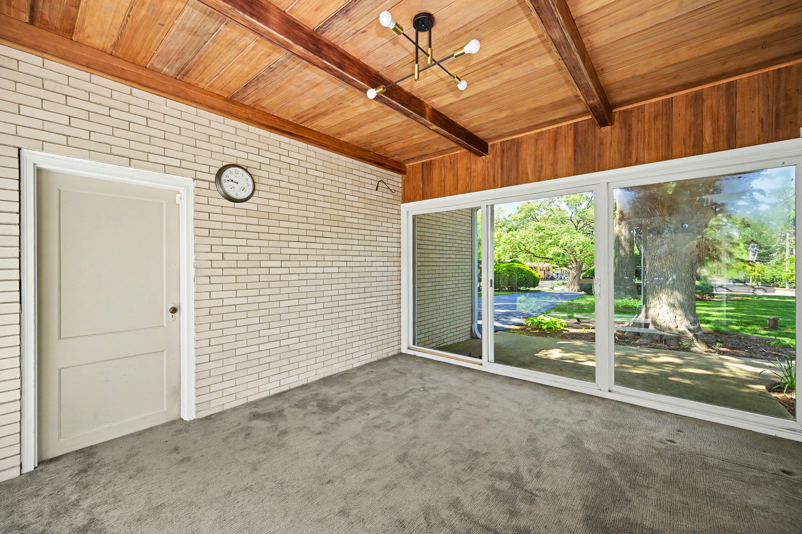 325 Lambert Road Glen Ellyn IL 60137