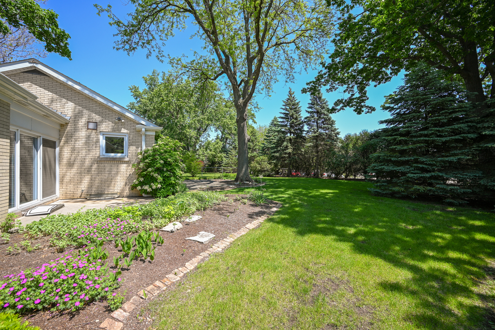 325 Lambert Road Glen Ellyn IL 60137