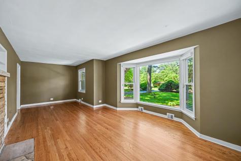 325 Lambert Road Glen Ellyn IL 60137