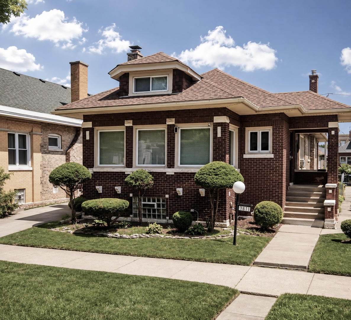 7611 South Ridgeland Avenue Chicago IL 60649
