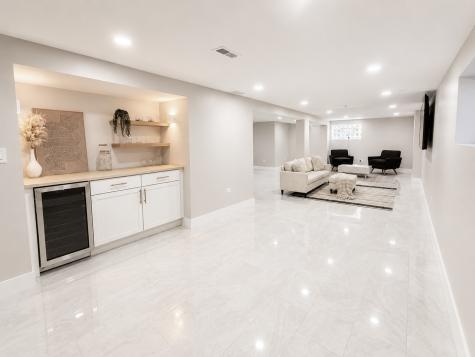 7611 South Ridgeland Avenue Chicago IL 60649