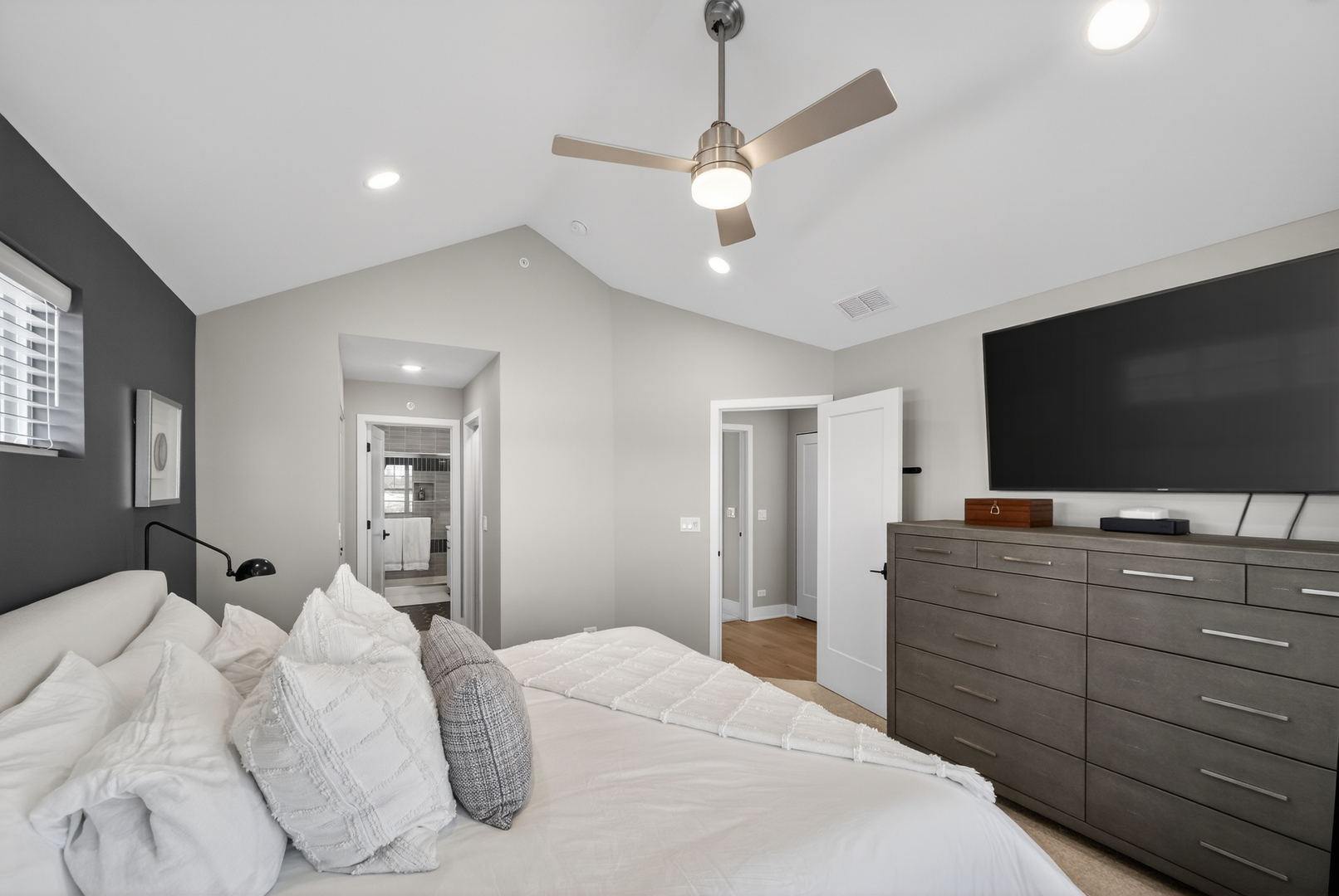 30W130 Wheeler Circle Warrenville IL 60563