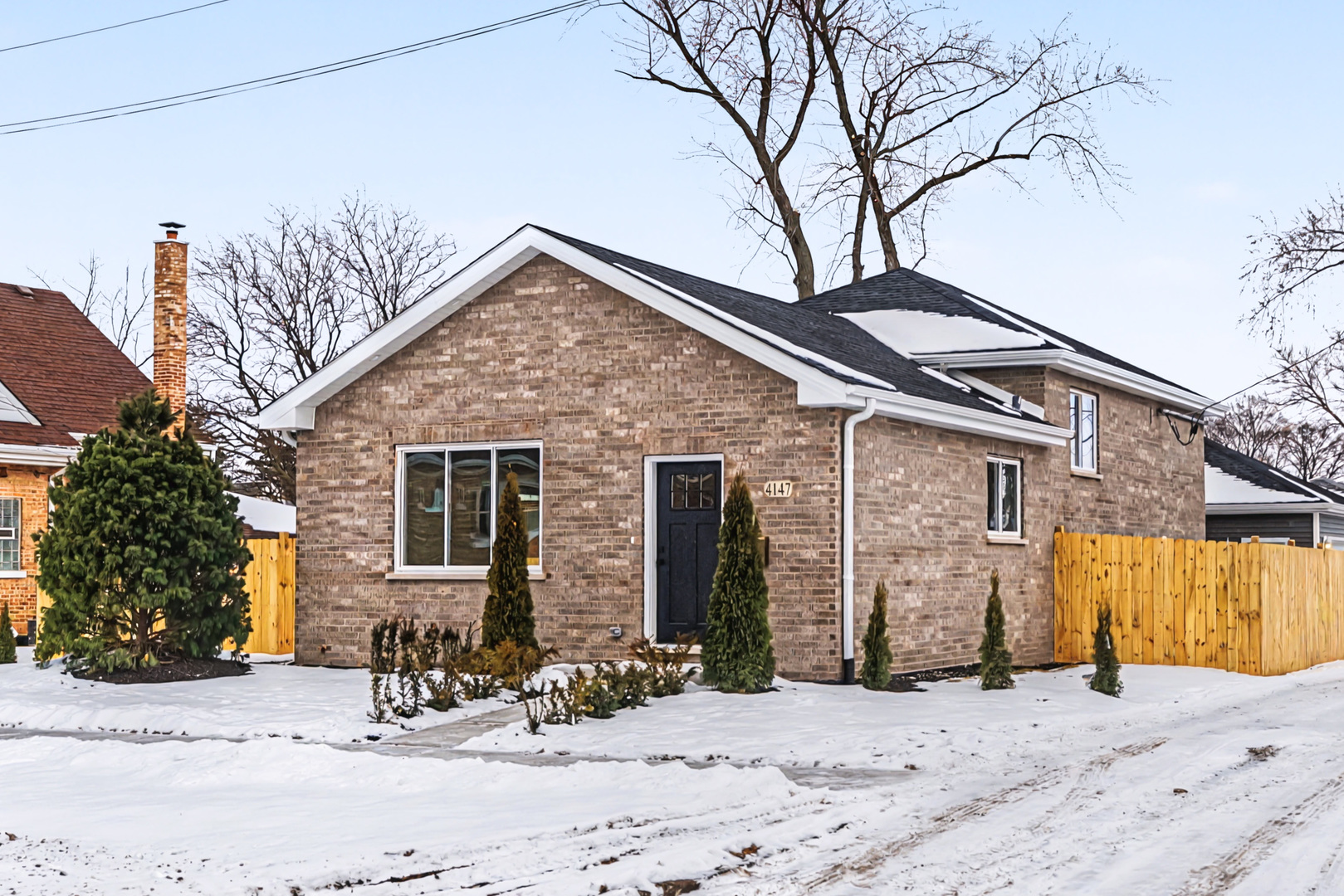 8245 43RD Place Lyons IL 60534