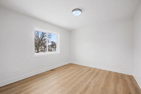 8245 43RD Place Lyons IL 60534