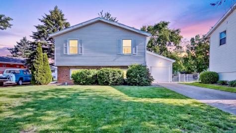 5 Siesta Court Bloomington IL 61704