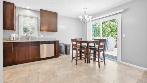 5 Siesta Court Bloomington IL 61704