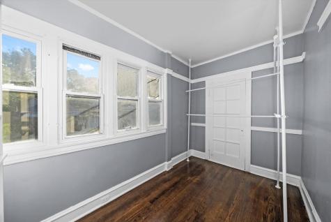 7643 South Paxton Avenue Chicago IL 60649