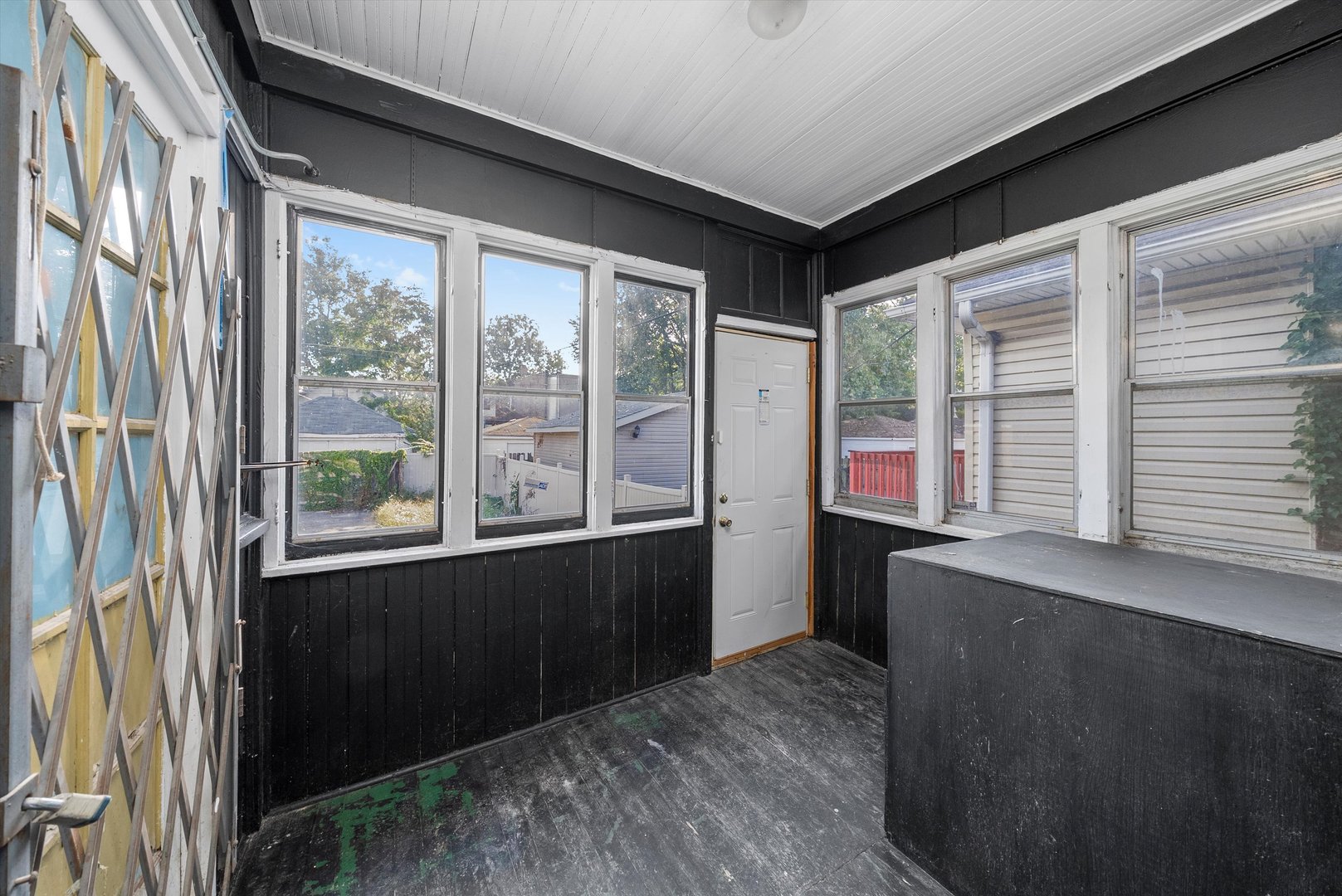 7643 South Paxton Avenue Chicago IL 60649