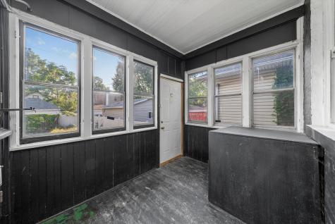 7643 South Paxton Avenue Chicago IL 60649