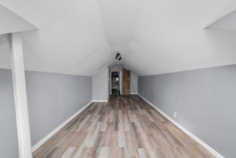7643 South Paxton Avenue Chicago IL 60649