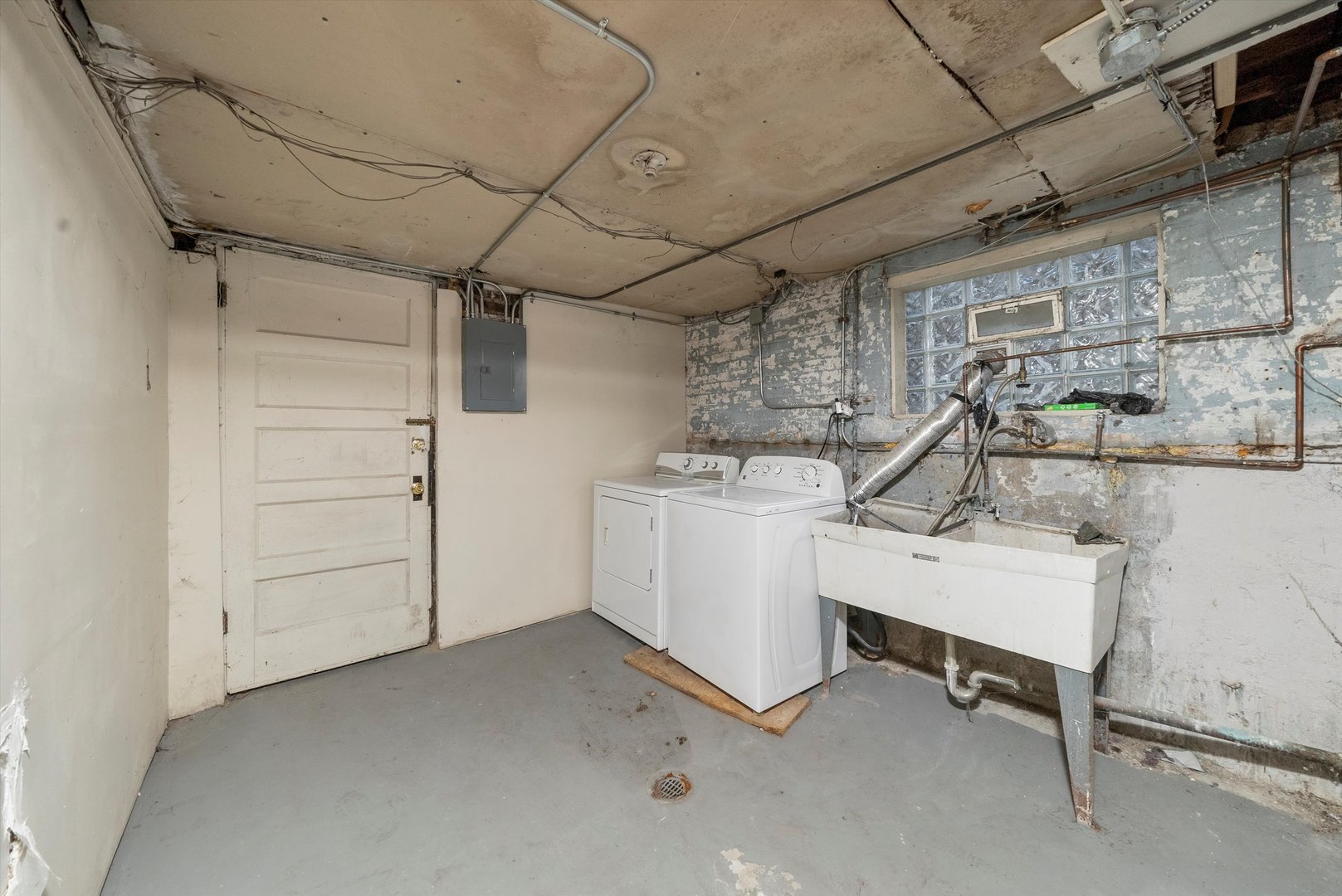 7643 South Paxton Avenue Chicago IL 60649