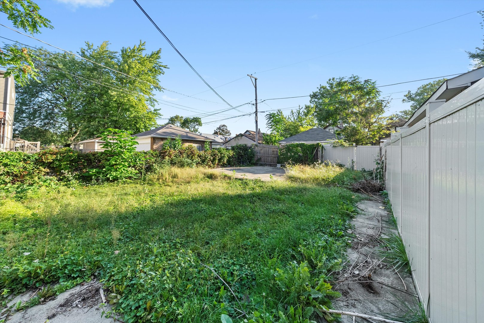 7643 South Paxton Avenue Chicago IL 60649