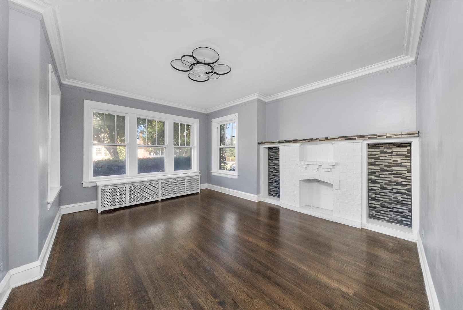 7643 South Paxton Avenue Chicago IL 60649
