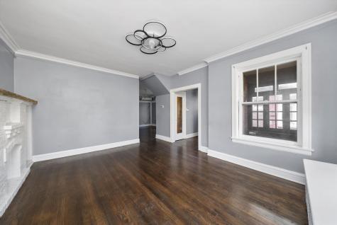 7643 South Paxton Avenue Chicago IL 60649