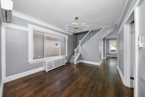 7643 South Paxton Avenue Chicago IL 60649