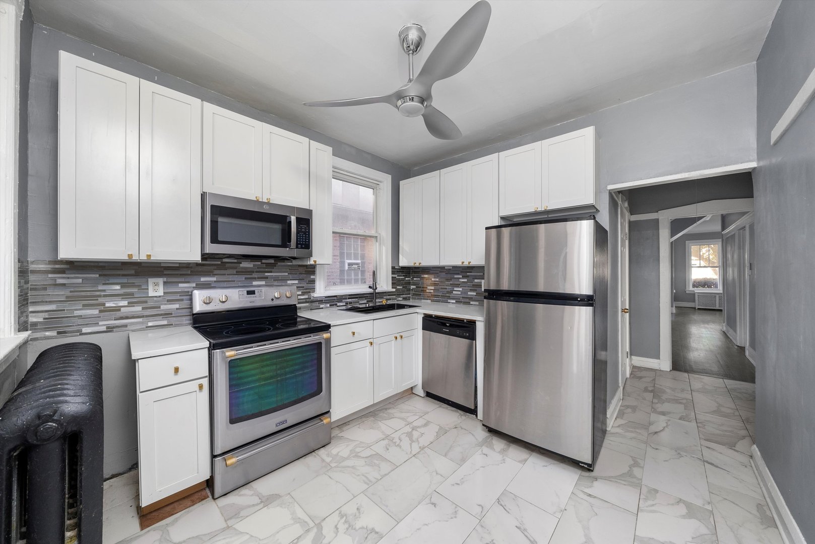7643 South Paxton Avenue Chicago IL 60649