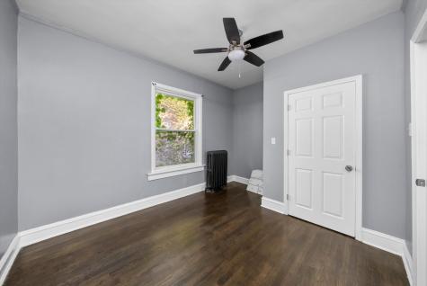 7643 South Paxton Avenue Chicago IL 60649