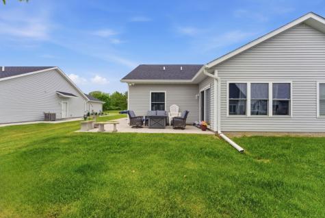 186 Beacon Harbor Circle East Moline IL 61244