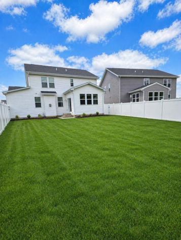 32000 Savannah Drive Lakemoor IL 60051