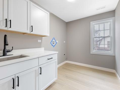 3548 Clinton Avenue Berwyn IL 60402