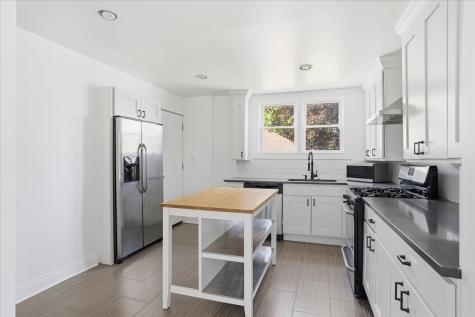 410 Standish Street Elgin IL 60123