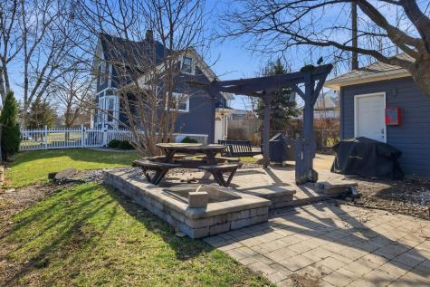 410 Standish Street Elgin IL 60123