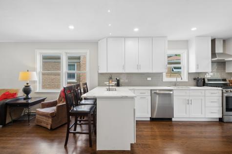 6341 North Tripp Avenue Chicago IL 60646