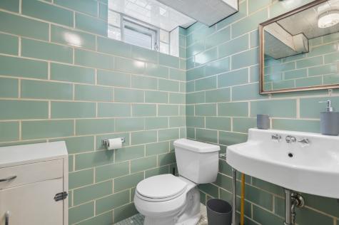 6341 North Tripp Avenue Chicago IL 60646