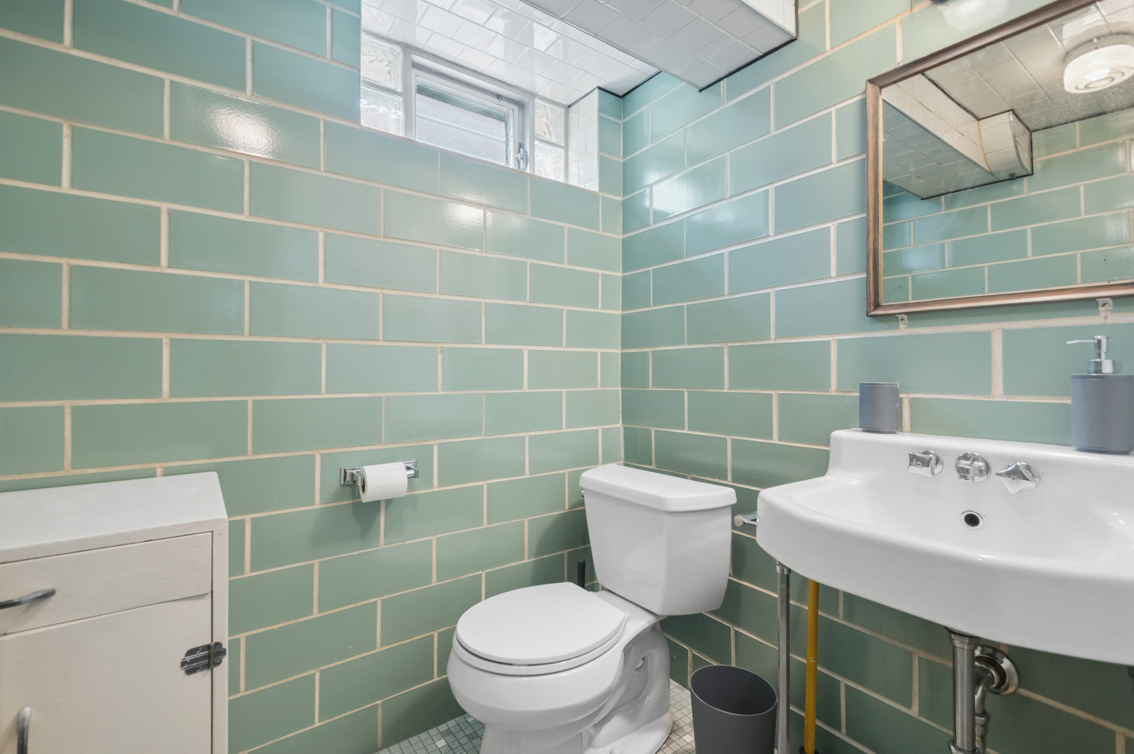 6341 North Tripp Avenue Chicago IL 60646