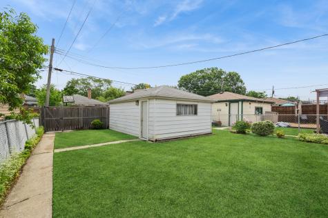 6341 North Tripp Avenue Chicago IL 60646