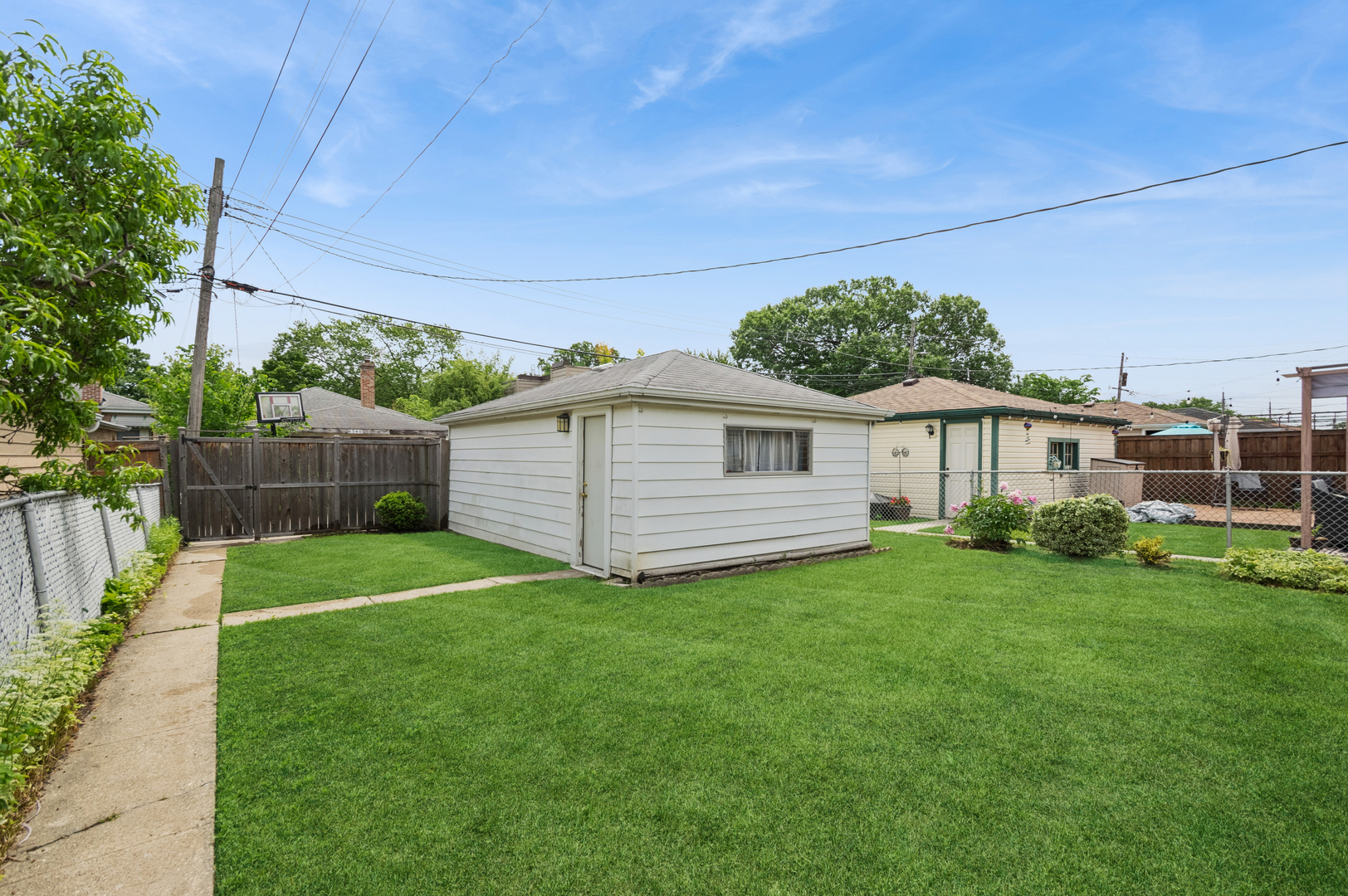 6341 North Tripp Avenue Chicago IL 60646