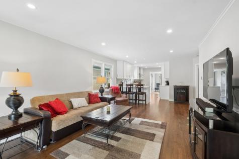 6341 North Tripp Avenue Chicago IL 60646